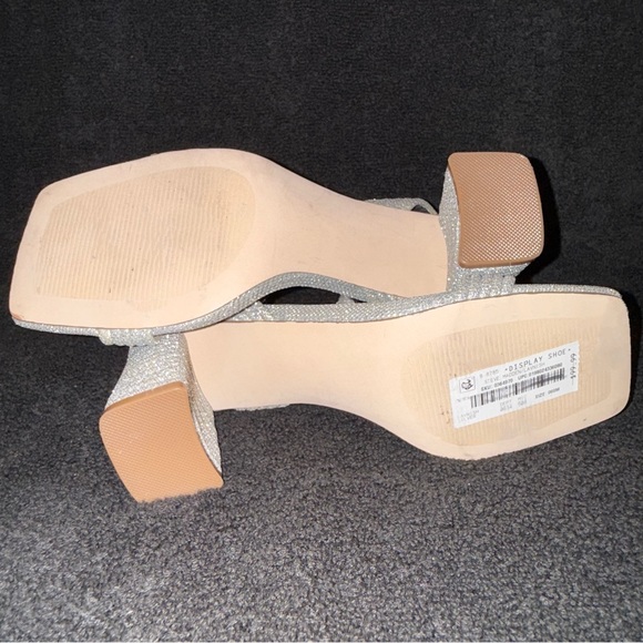 Steve Madden Silver Strappy Block Heel Sandals - Picture 9 of 9